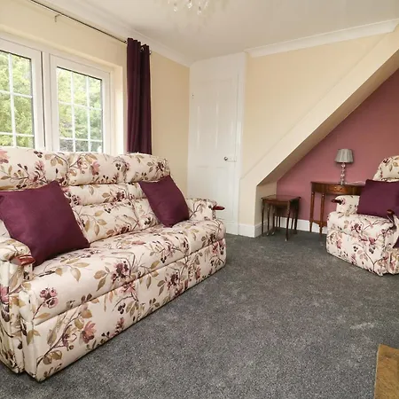 2 Crosslands Feriehus *